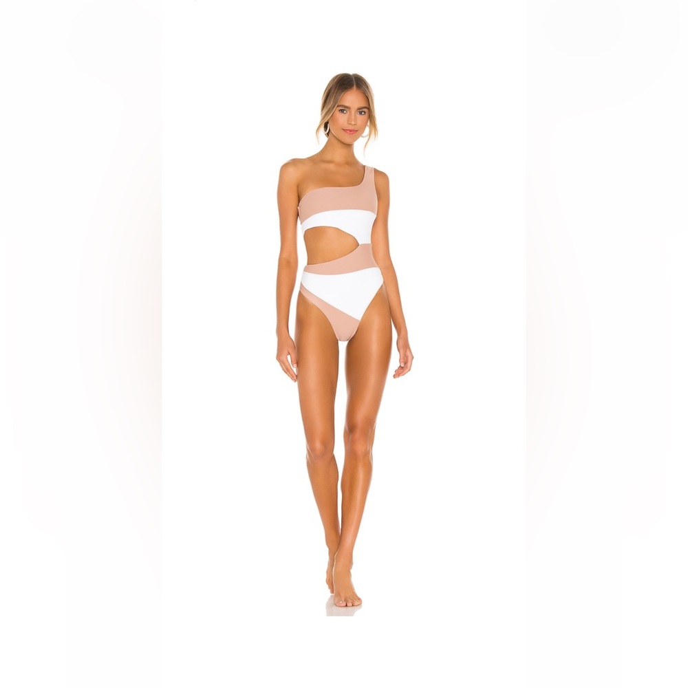 NWT Camila Coelho Rumba One piece